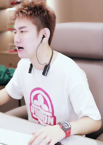 久违了哲衣连麦互相捧场