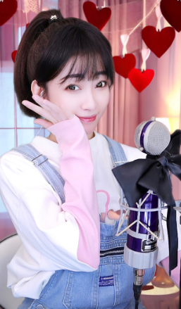 不过杨大爷并没参加聚会,因为cs传媒离不开杨大爷