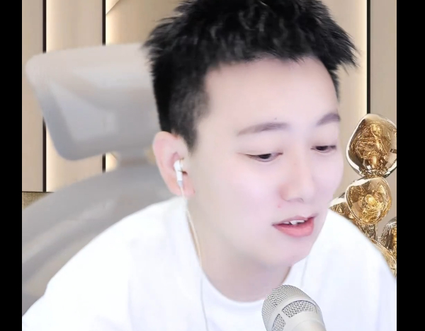 九情分析文儿为什么赔钱打团