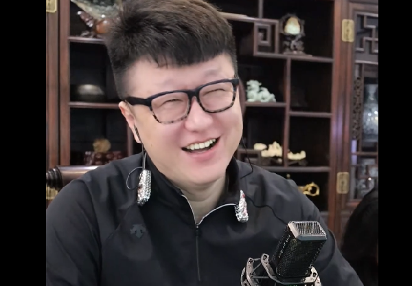 首页正文大佛感叹浅蓝现在一个人就撑起了yy大环境,让全yy都看到了yy