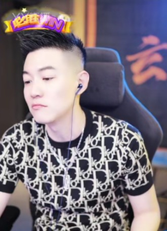 玄律疯狂签约主播！