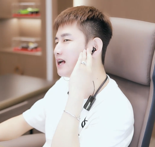 阿哲战头条,呼叫众神豪下山