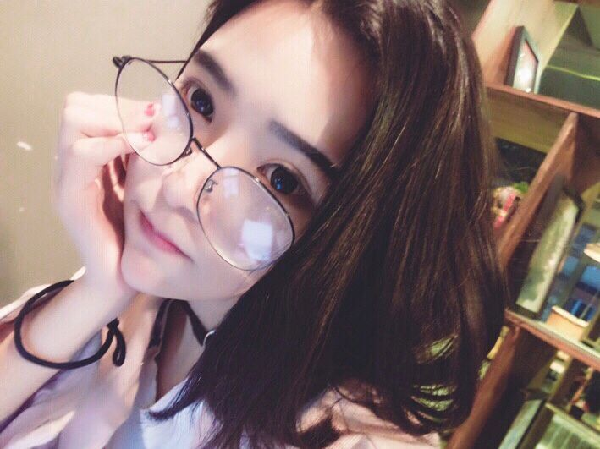 7593幼宁女神再夺周星桂冠