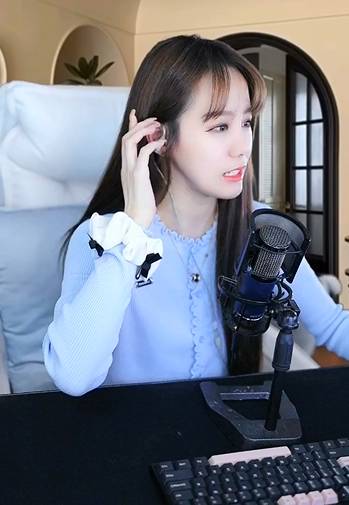 小小呵实力不减，依旧是超级电母