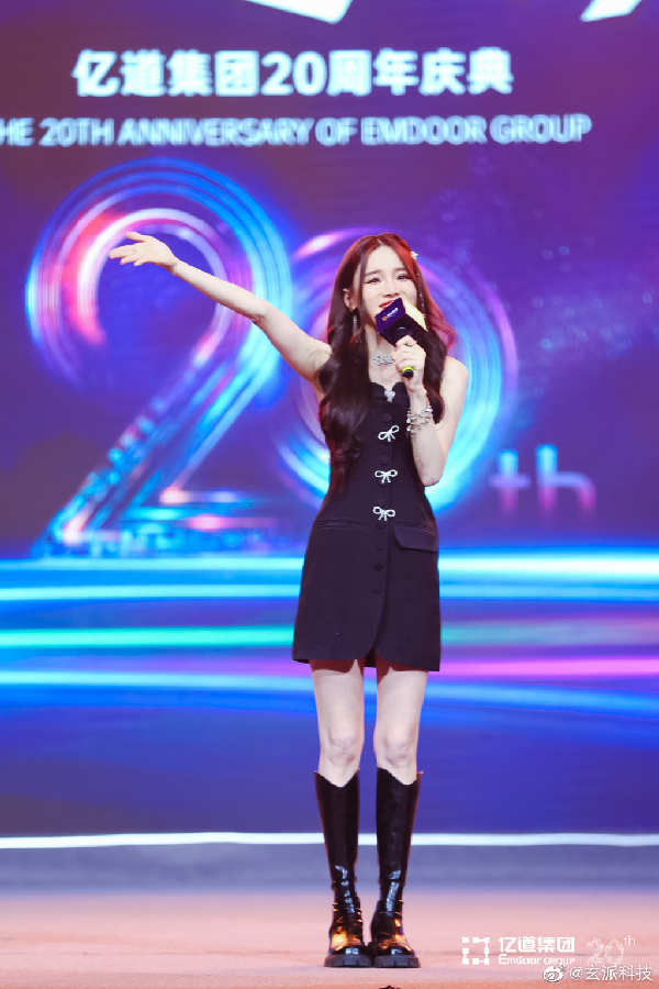 戴羽彤澳门演出，台前幕后美照！