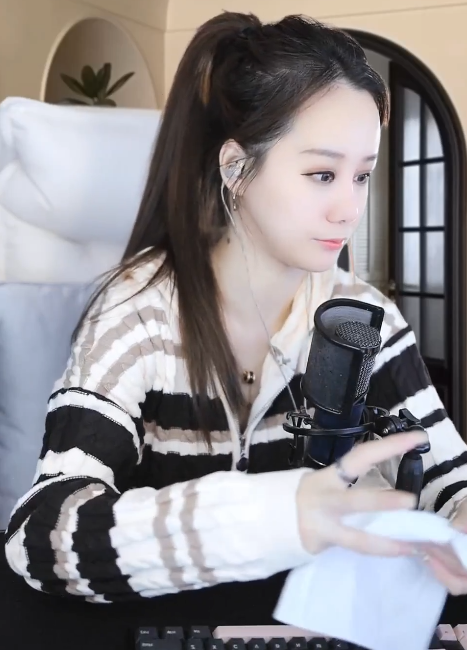 别惹晓夏文儿，俩人都要完成流水