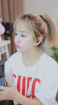 文儿：年度期间每天都直播