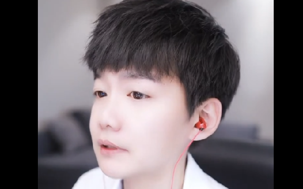 神豪齐聚!浅蓝与众神豪线下吃饭