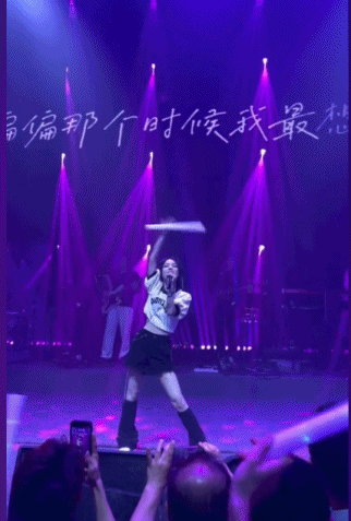 鱼闪闪明星待遇，商演保镖护航！