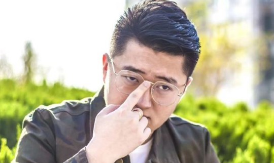 小洲：大哥必须维护！