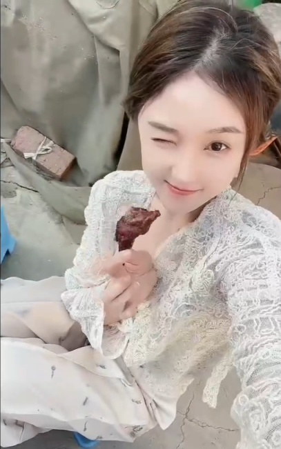 雪儿爸爸宠女儿，喜提烤全羊！