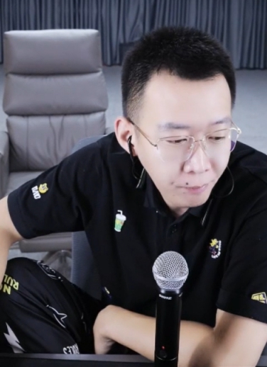 小白龙恢复单身后很抢手!