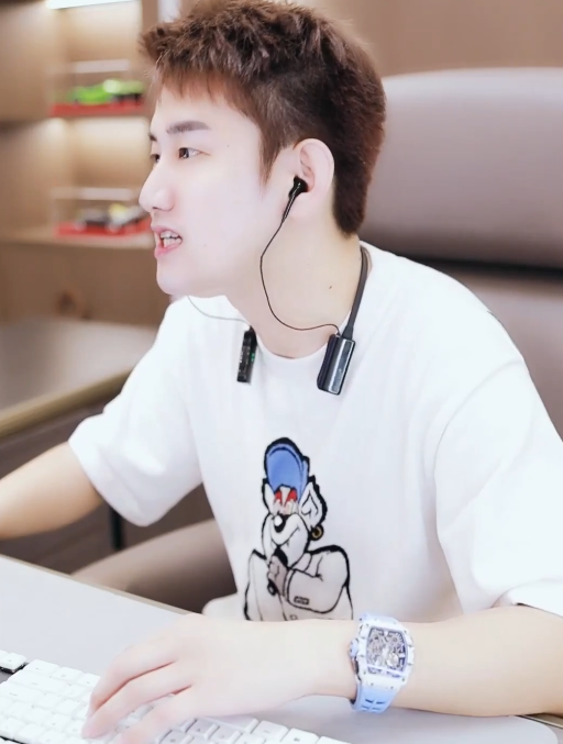 阿哲谈儿子新学校情况