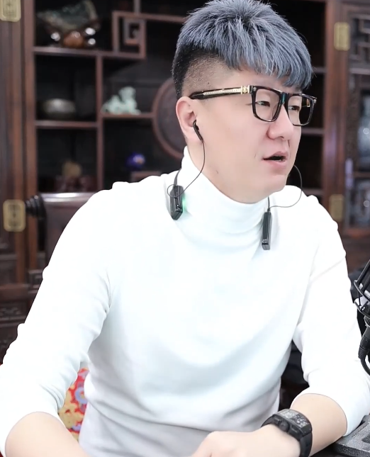 逆徒！小天天竟跟大佛师父吃饭