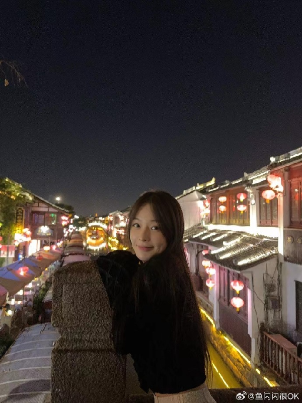 鱼闪闪苏州夜游山塘街偶遇粉丝！