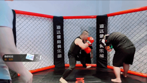 国威拳赛，小胖真功夫暴揍五花肉