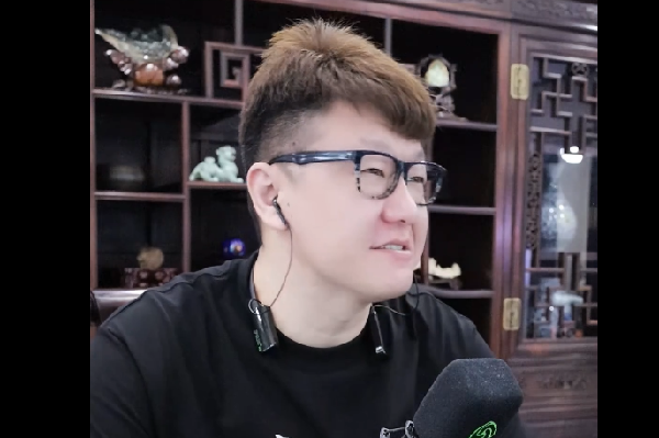 大佛询问yy副总,我上不上年度