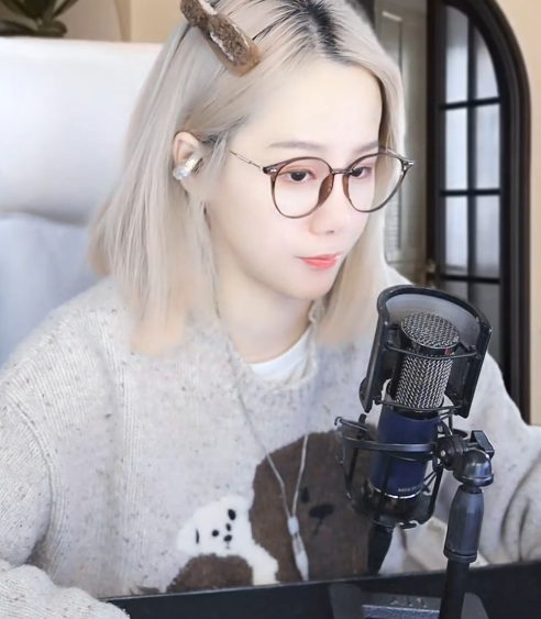 别惹晓夏文儿，俩人都要完成流水