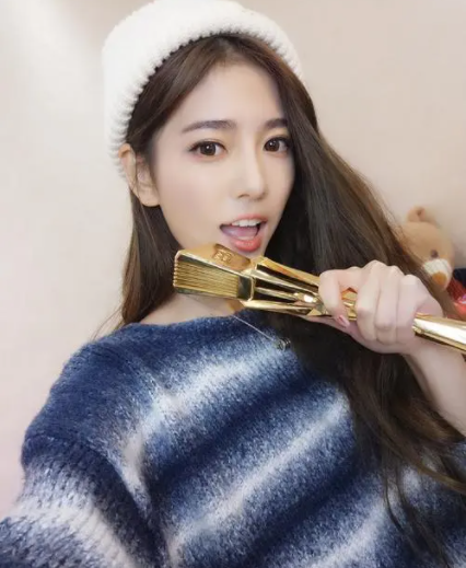 羊哥等豪刷，微凉情人节吃饱