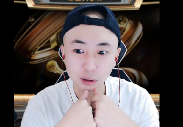 小洲参战男脱，秃子贺：必有成绩