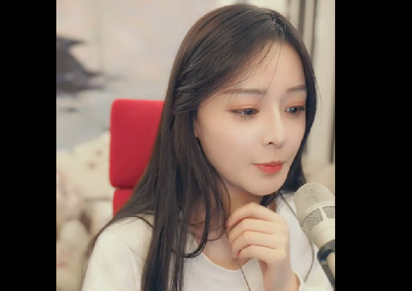 yy最贵直播室!鱼闪闪获入驻开播