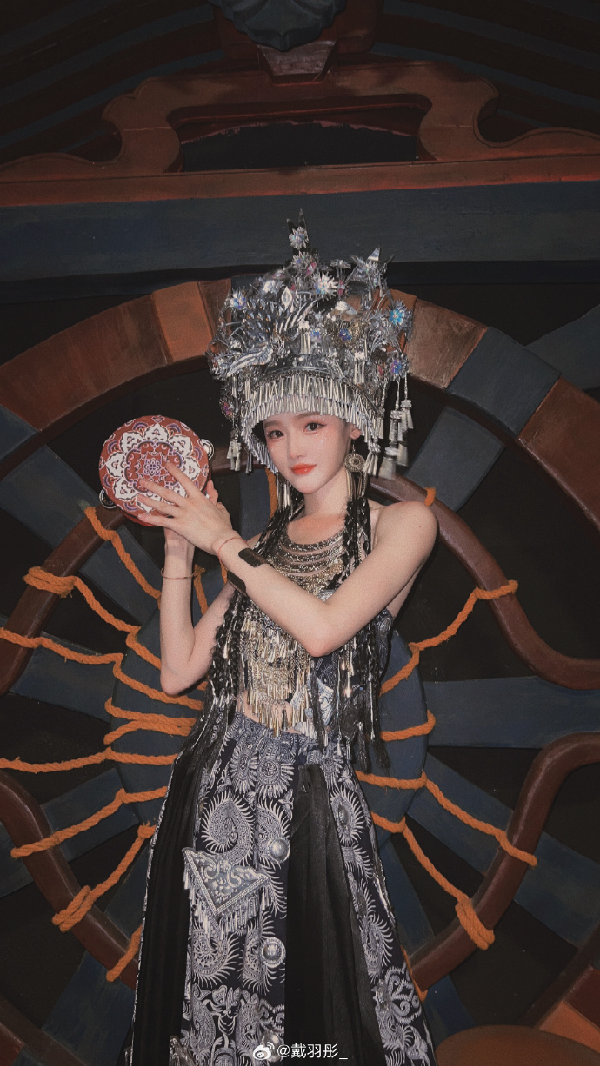 戴羽彤受邀参加音乐节路人直拍！