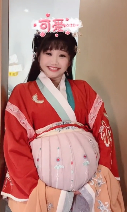 黑粉扎堆，馒小蛮重金求子？