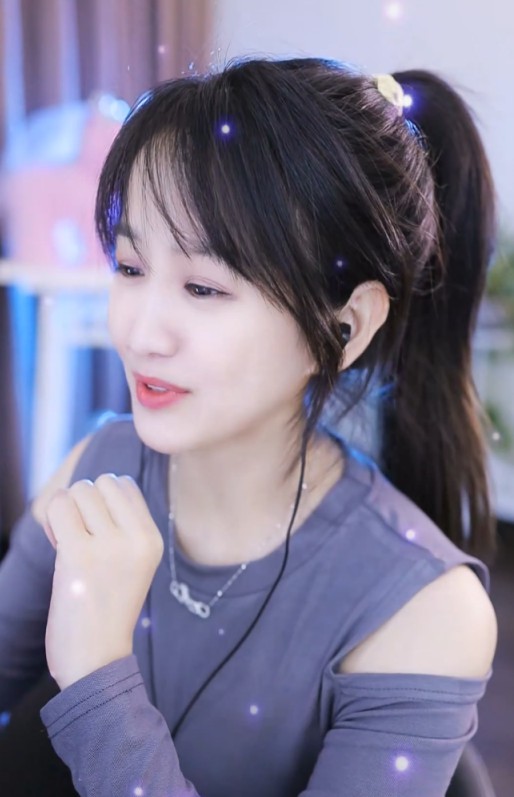 文儿安插眼线,实时监控主播动态