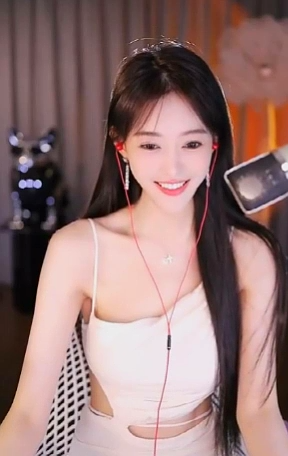 风起重新穿芮甜甜VP，省得挨踢！