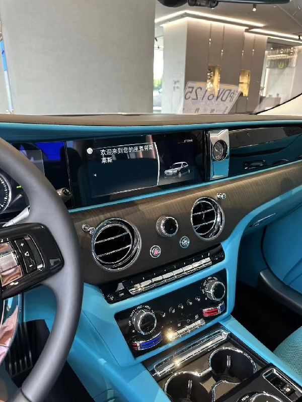 壕！囧囧丸喜提劳斯莱斯星空顶!