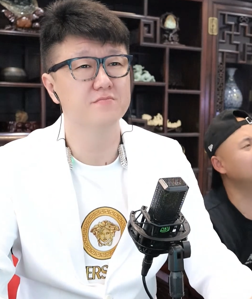 确定了！电母玲珑续约国威公会