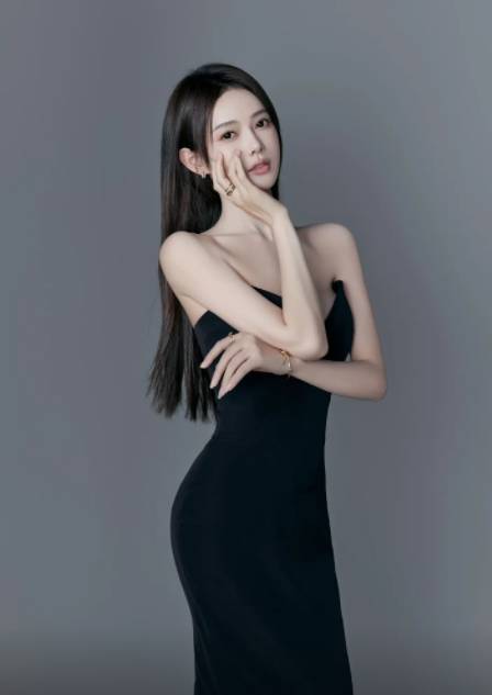 芮甜甜绯闻火遍新加坡!