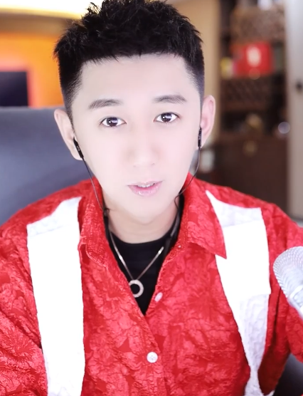 小浩拉票努力，大佛称赞实力