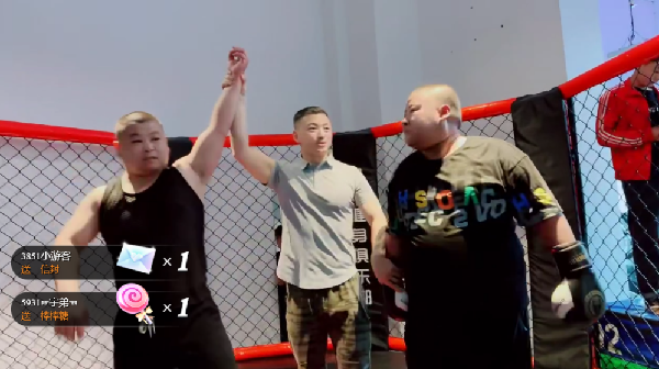 国威拳赛，小胖真功夫暴揍五花肉