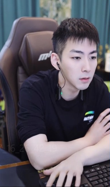 木梳澄清和典典没矛盾