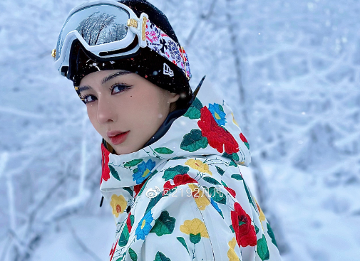 神豪阿童木出手，凡凡斩获头条！