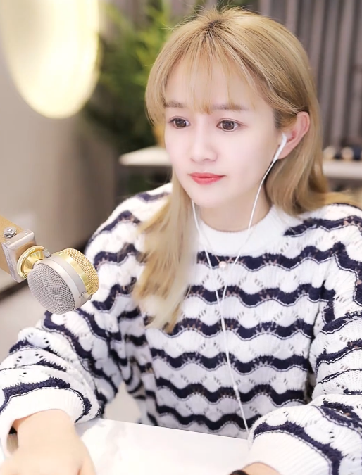 难得一见！文儿携手快递熊开播