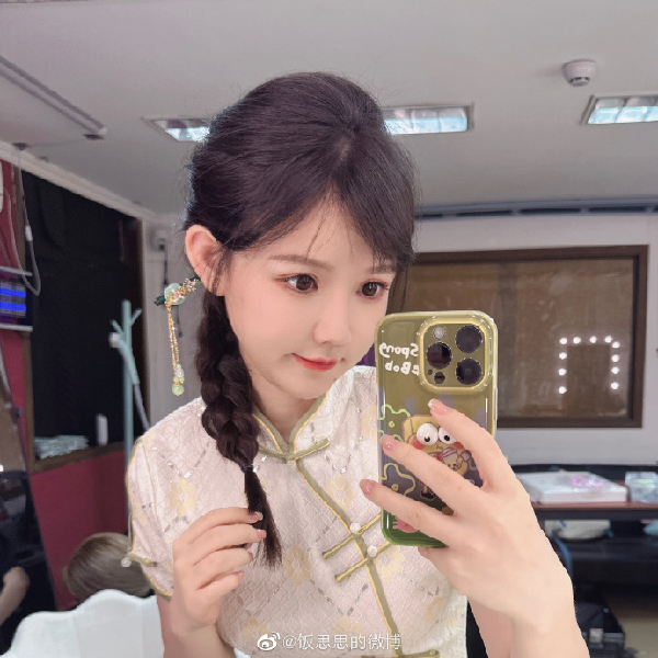 来了来了！饭思思高清颜值美照！