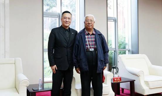 传递优秀精神，复兴获特别贡献奖