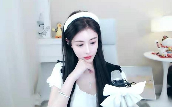 温柔的冰美人,兰梦莎绝美开播照
