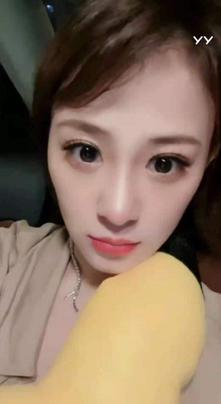 惊艳!小阿七巅峰颜值美翻天!