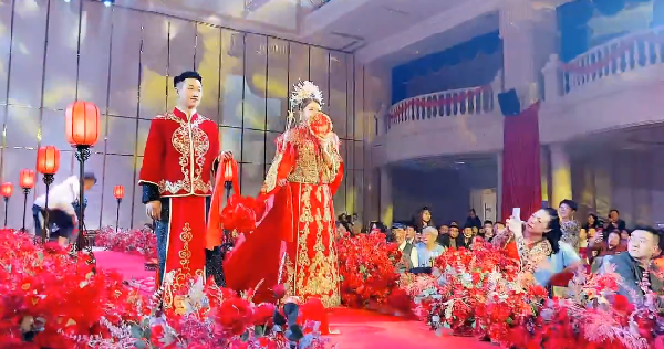 太美了！小浩中式婚礼惊艳众人