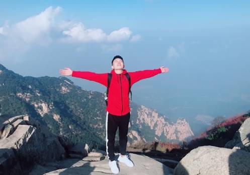 阿哲婚礼奢华,登外站热搜第一