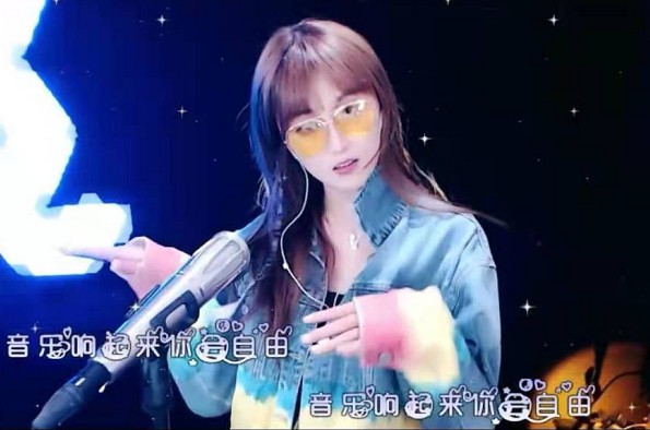 动感十足!雪儿惊艳亮相嗨翻全场!