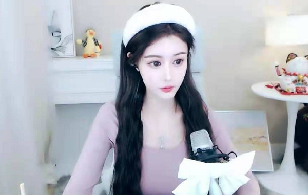 请注意查收!兰梦莎独家美照!