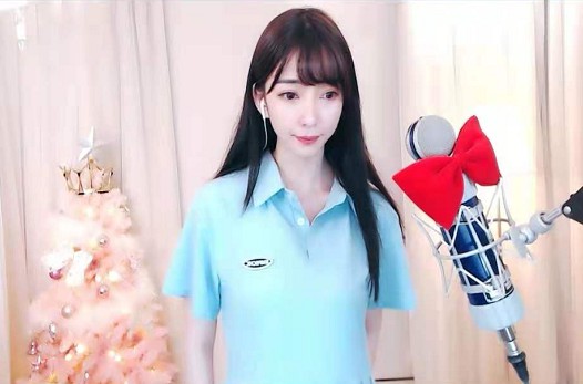 杨大爷清新亮相!青春靓丽似少女!