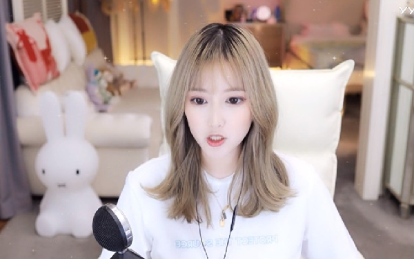 票数破亿,丸子登擂主包星光殿堂