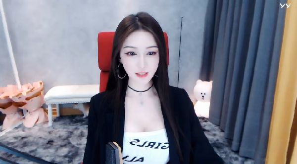 女神晓晓回归,开播美照让人心动
