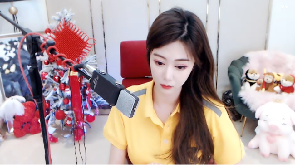 亭亭玉立!小天天绝美开播美照