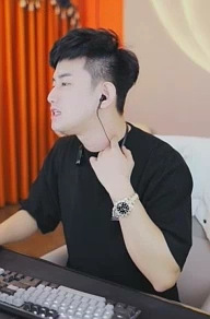 录音师扎心阿哲,谈到了沈佳玉